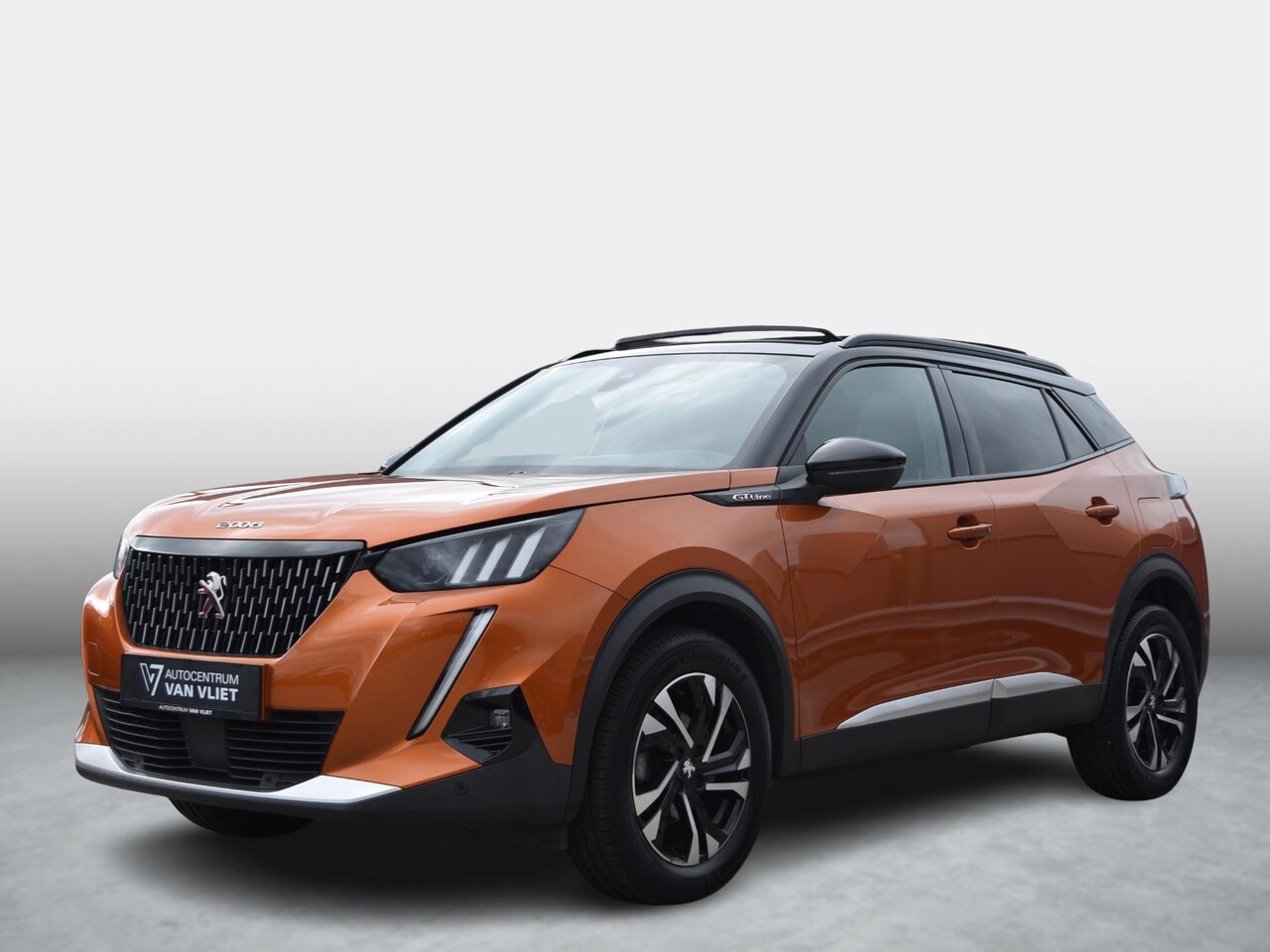 Peugeot 2008 - 1.2 PureTech GT-Line | AUTOMAAT | 130 PK | SCHUIF / KANTELDAK | PARKEERSENSOREN MET CAMERA - AutoWereld.nl