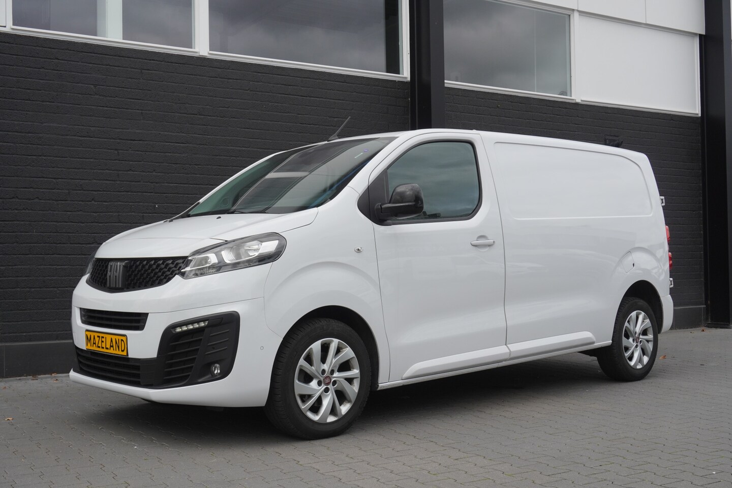 Fiat Scudo - 2.0 MultiJet 177PK L2 Automaat EURO 6 - AC/Climate - Navi - Cruise - €18.900,- Excl. - AutoWereld.nl