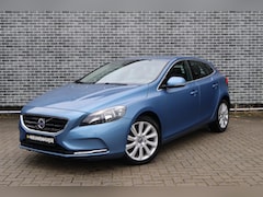 Volvo V40 - 1.6 T2 Momentum | Parkeersensoren | Lichtmetalen Velgen 17 inch | Climate Control | Cruise