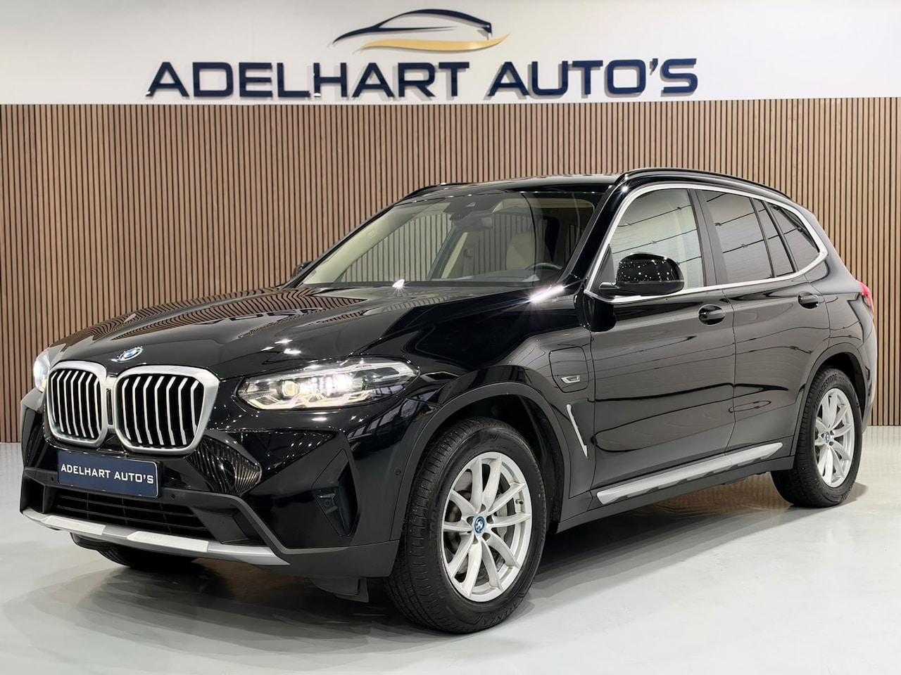BMW X3 - XDrive30e Executive 292 Pk / Lederen interieur / Navigatie full map / Camera / Cruise cont - AutoWereld.nl