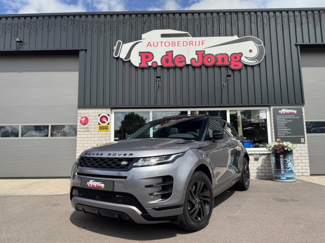 Land Rover Range Rover Evoque - 1.5 P300E S AWD R-Design Panoramadak Camera Stoelverwarming Carplay Meridian - AutoWereld.nl
