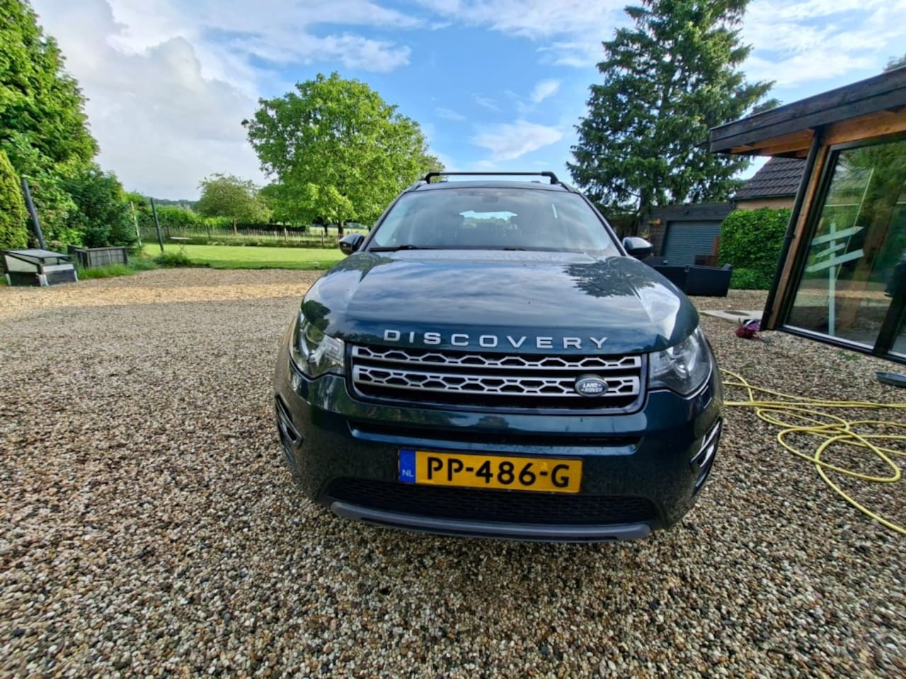 Land Rover Discovery Sport - 2.0 eD4 EC SE | Volledig LR dealer onderhouden! | Trekhaak | Volleder | Panodak | NAVI+ | - AutoWereld.nl