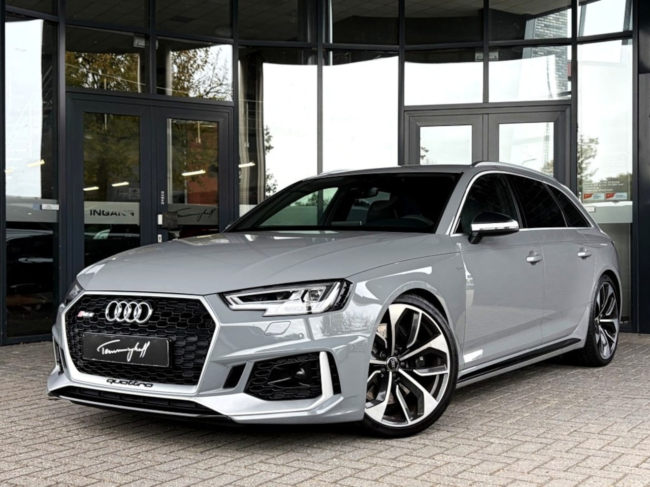 Audi RS4 - 2.9 TFSI QUATTRO - ORG. NL. - RS SPORTUITL. - 20 INCH - AutoWereld.nl