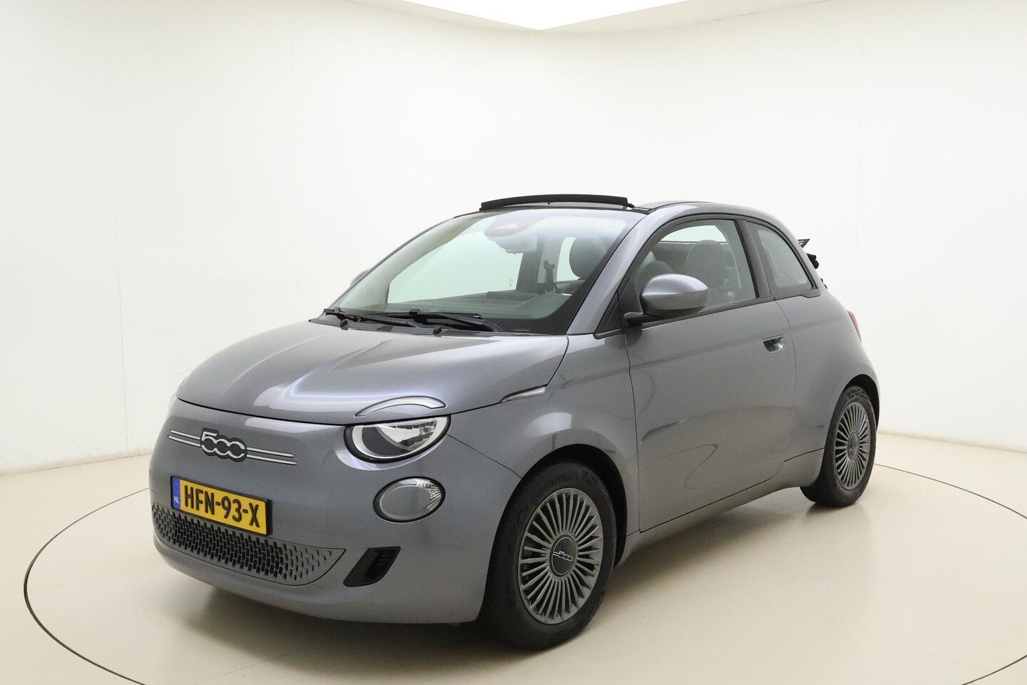 Fiat 500 C - Icon 42 kWh | SoH 100% | Achteruitrijcamera | WLTP 303km | Snelladen | Navigatie | Climate - AutoWereld.nl