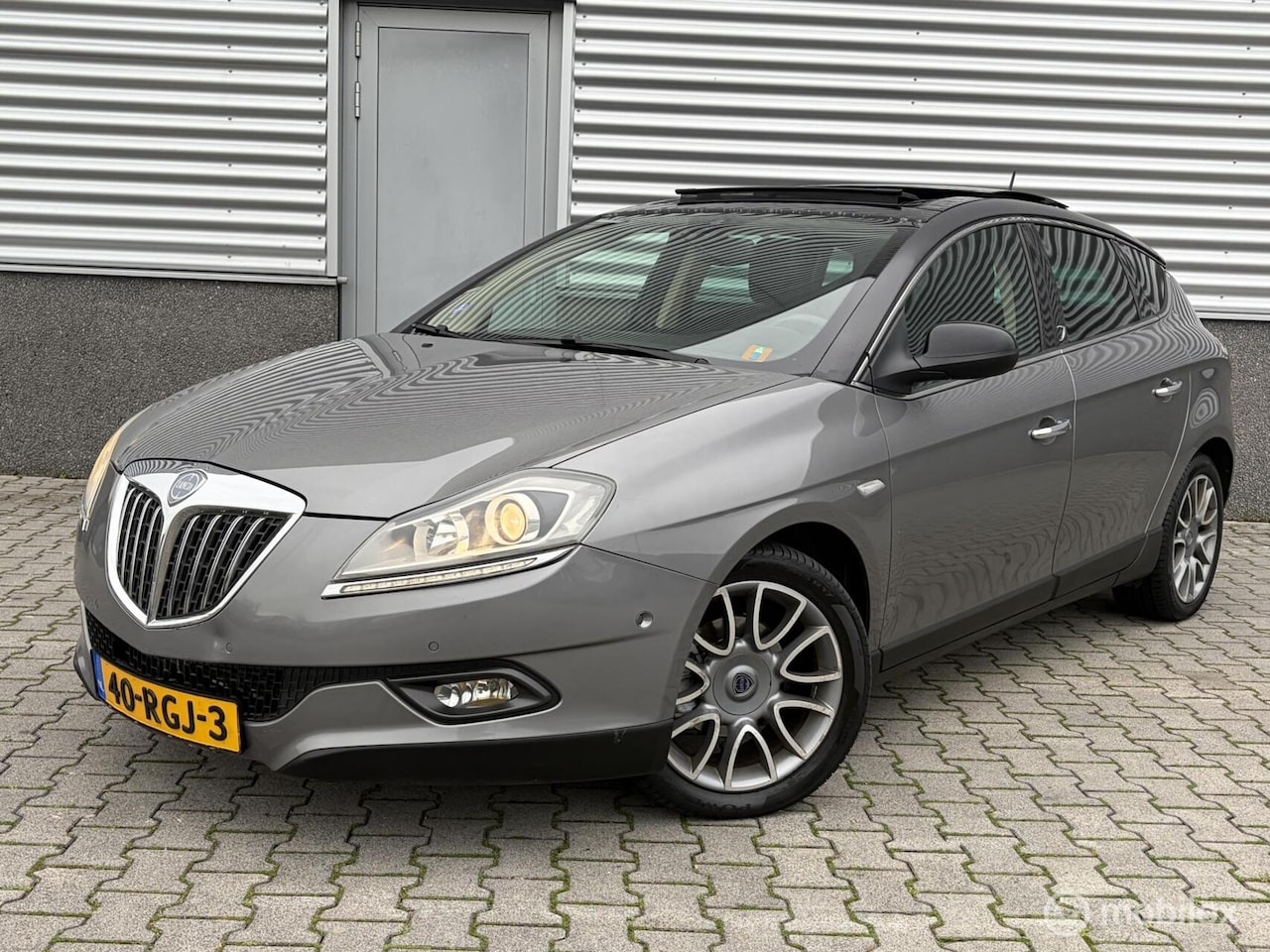 Lancia Delta - 1.4 16v KOOPJE!Panoramadak-Trekhaak-Airco, - AutoWereld.nl