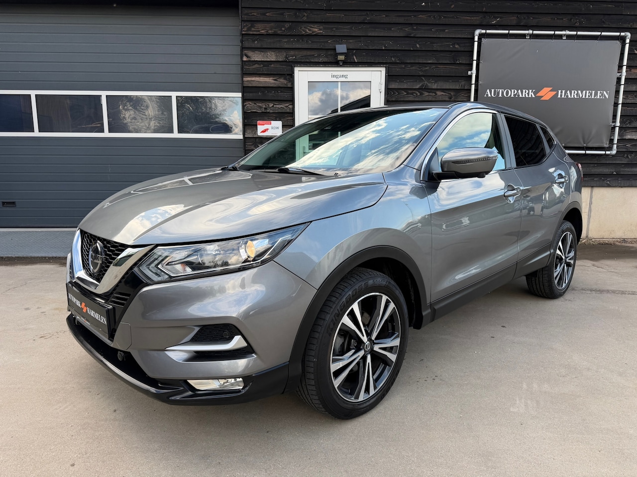 Nissan Qashqai - 1.3 DIG-T N-Connecta Automaat 360 Camera - AutoWereld.nl