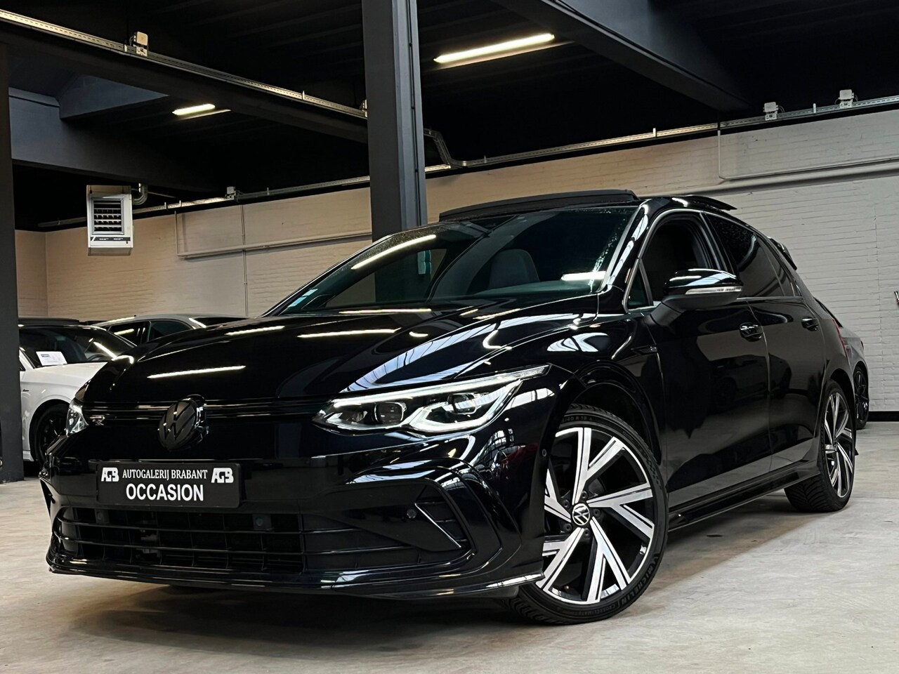 Volkswagen Golf - 1.5 TSI R-Line #Pano/PDC-CAM/Sfreer/CarPlay - AutoWereld.nl