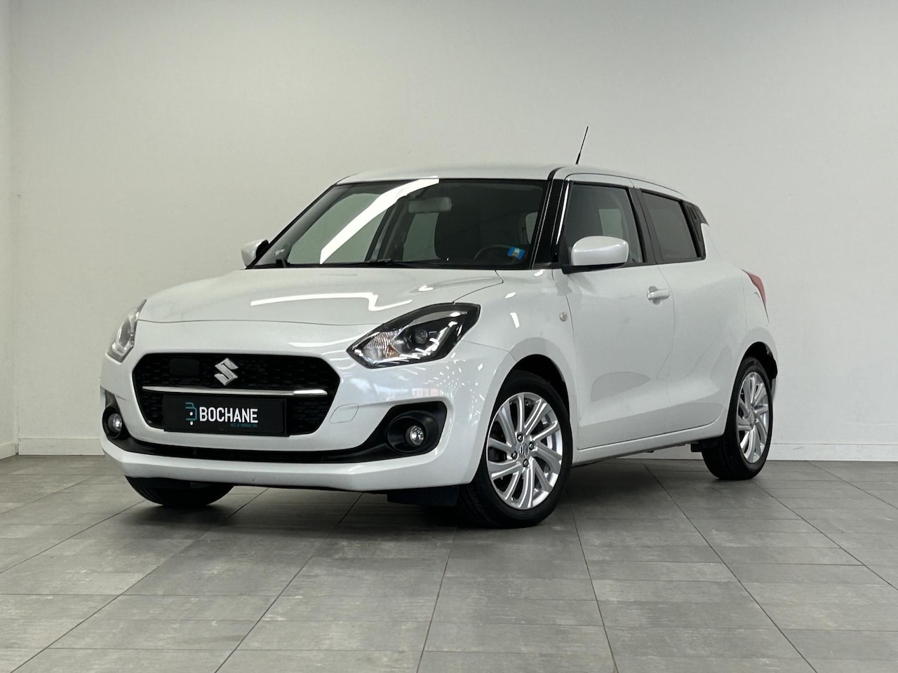Suzuki Swift - 1.2 Select Smart Hybrid | CAMERA | TREKHAAK | STOELVERWARMING - AutoWereld.nl