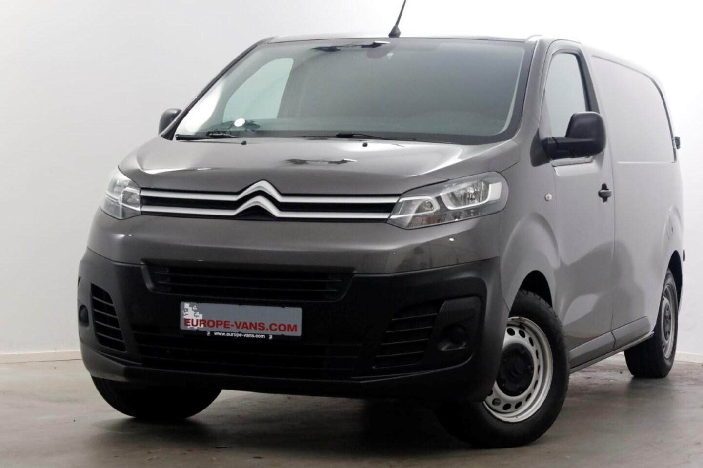 Peugeot Expert - 2.0 BlueHDI 145pk Automaat L1H1 Airco 08-2022 - AutoWereld.nl