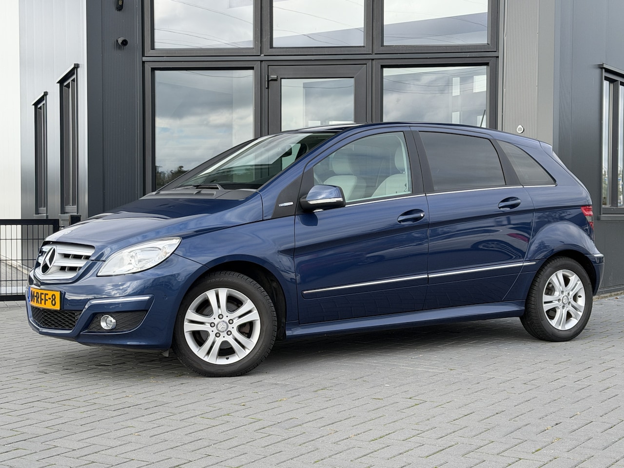 Mercedes-Benz B-klasse - 160 BlueEFFICIENCY Business Class Clima | Cruise | PDC v&a | Trekhaak - AutoWereld.nl
