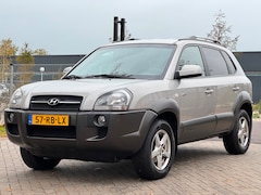 Hyundai Tucson - 2.7i V6 4WD Style