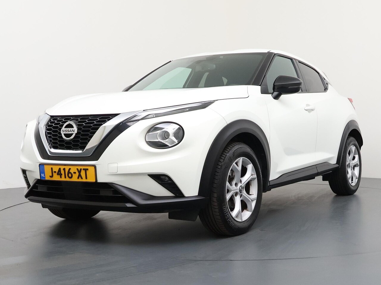 Nissan Juke - 1.0 DIG-T N-Connecta | Apple Carplay/Android Auto | Parkeercamera | - AutoWereld.nl