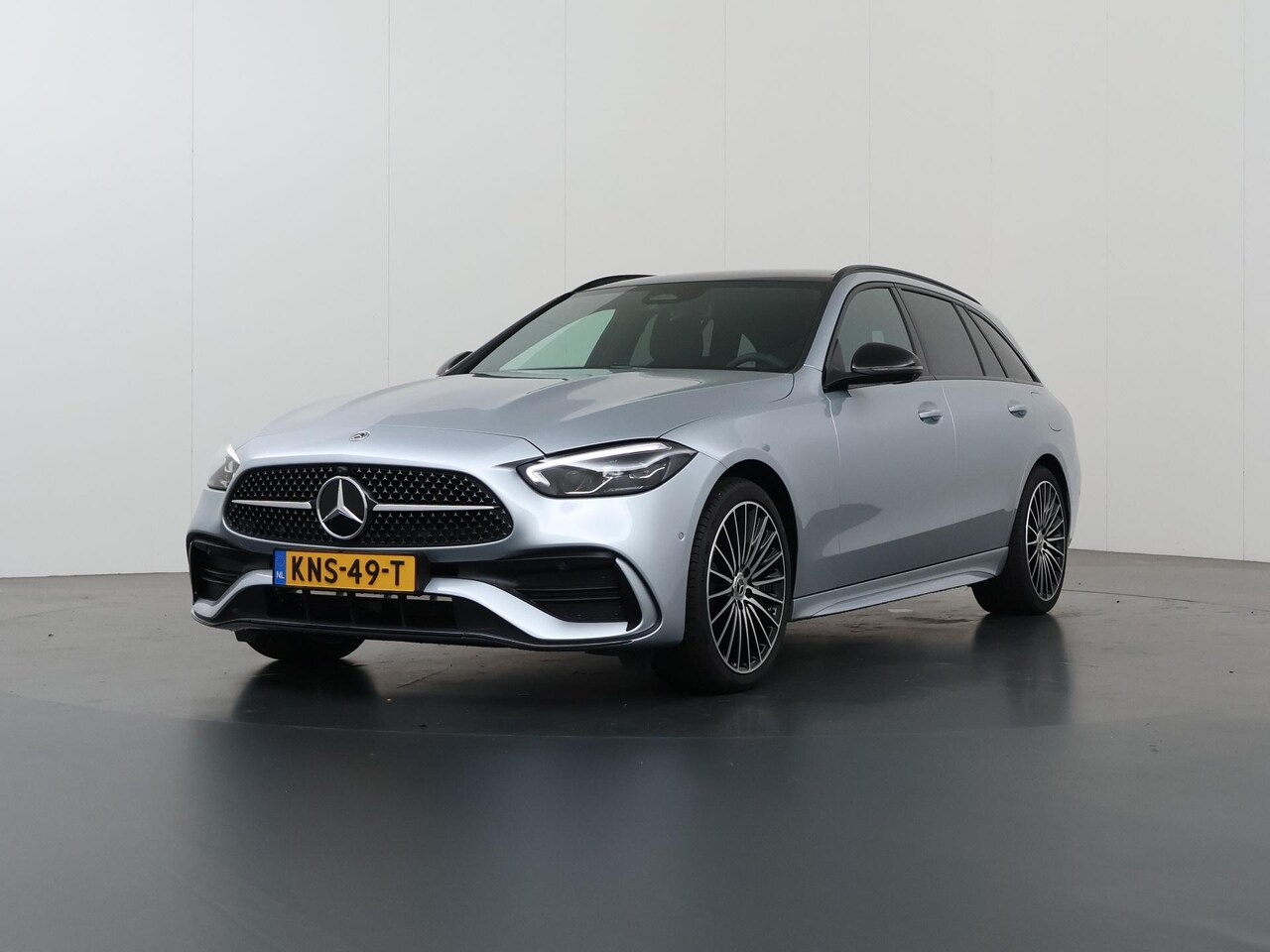 Mercedes-Benz C-klasse Estate - 300e 140 Years Edition | Panoramaschuifdak | Trekhaak | Comfortpakket | 360 Camera | Digit - AutoWereld.nl