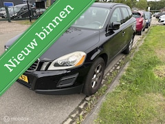 Volvo XC60 - 2.0 T5 Summum LET OP OIL PROBLEEM ENGINE PROBLEM