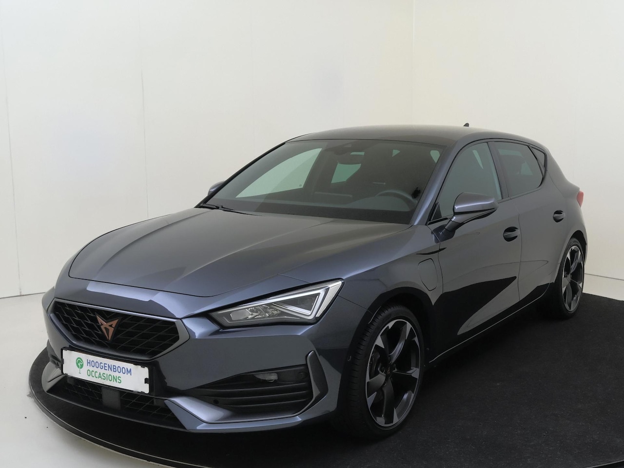 CUPRA Leon - 1.4 e-Hybrid Business | SoH 98% | Achteruitrijcamera | Keyless | Stoel- en stuurverwarming - AutoWereld.nl