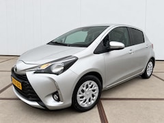 Toyota Yaris - 1.5 VVT-i Dynamic 5drs - Full Map Navi | cruise control | sensoren | trekhaak | bluetooth