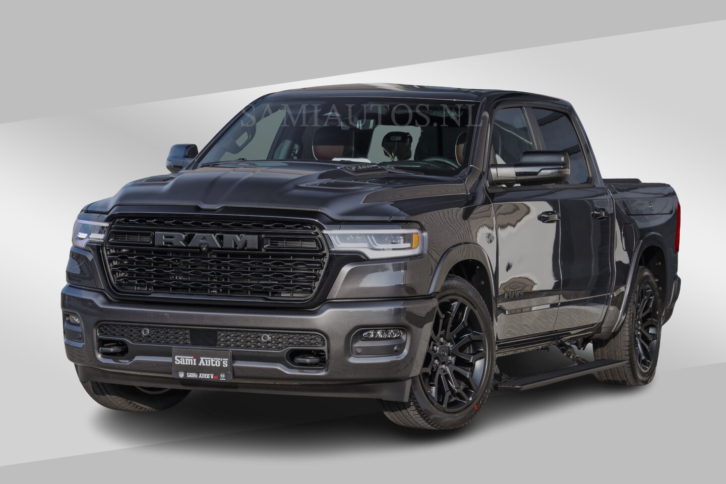 Dodge Ram Pick Up - LIMITED 5.7 V8 HEMI | €79.950 excl excl | MAXIMAAL UITGERUST | NIEUWE KLEUR Granite Crysta - AutoWereld.nl