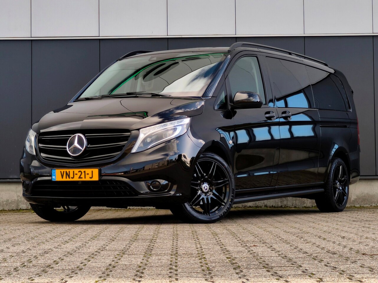 Mercedes-Benz Vito - 114CDI XXL AUT DUBBELE CABINE 2X SCHUIFDEUR LED CRUISE M-BUX PDC CAMERA TREKHAAK STOELVERW - AutoWereld.nl