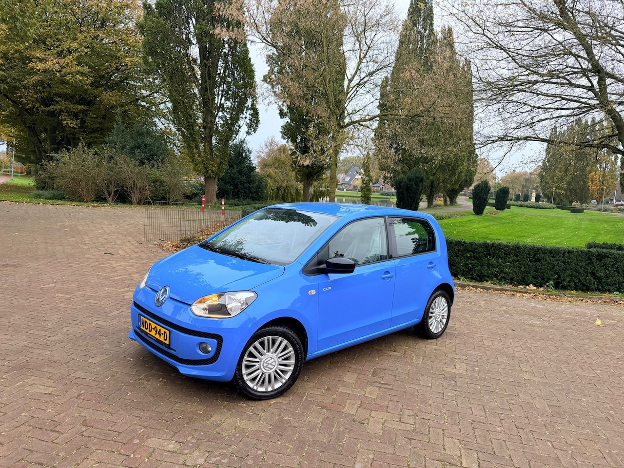 Volkswagen Up! - 1.0 high up! CUP | 5deurs | Stoelverw. | Airco - AutoWereld.nl