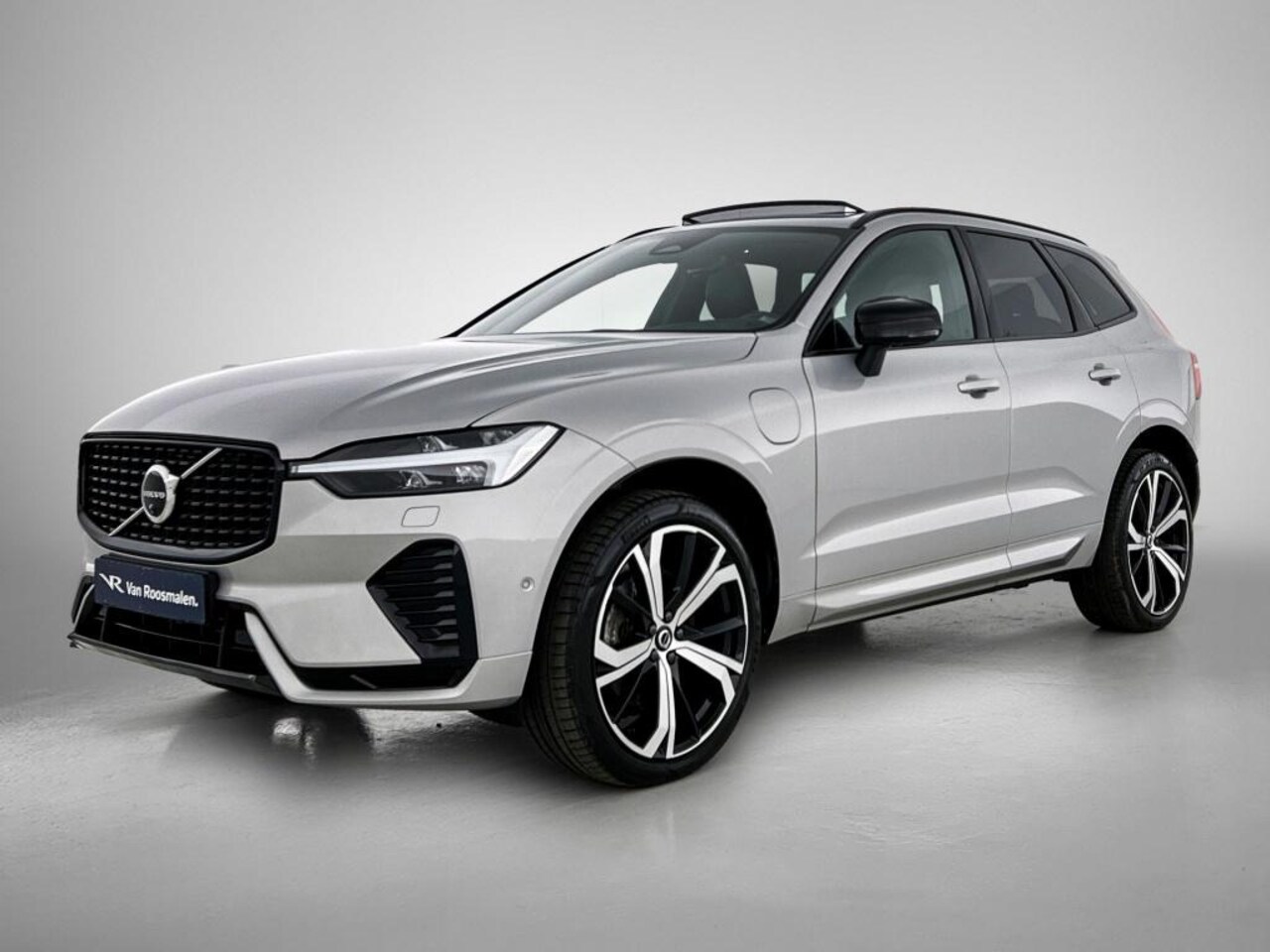 Volvo XC60 - 2.0 T8 Plug-in hybrid AWD Ultra Dark 96% SOH | Pano | 20 inch | Trekhaak | Long Range | BL - AutoWereld.nl