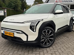 Kia EV3 - Plus 81.4 kWh | 19" Velgen | 1e eigenaar | Stoelverwarming | Stuurverwarming |