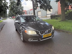 Volvo V70 - 2.0 D3 Summum zeer nette leer apk