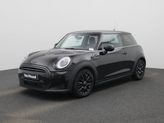MINI 3-Deurs - 1.5 Cooper Essential | Navigatie | Black pakket | Parkeer sensoren | Airco | Virtual cockp