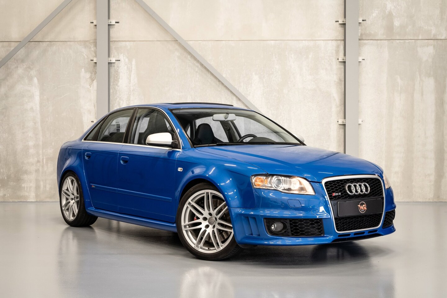 Audi RS4 - Sedan 4.2 V8 quattro | Sprintblau | RS stoelen | 1ste eigenaar | Dealer onderhouden | Navi - AutoWereld.nl