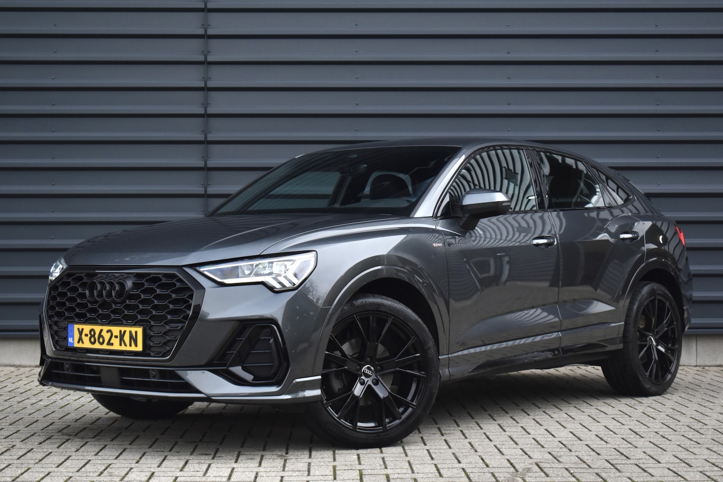 Audi Q3 Sportback - 35 TFSI S Line | ACC | 20'' Wielen | Trekhaak wegkl. | Stoelverwarming | Camera | Dodehoek - AutoWereld.nl