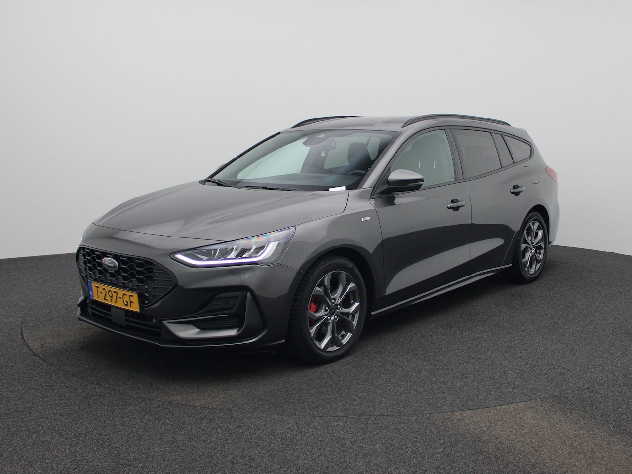 Ford Focus Wagon - 1.0 EcoBoost Hybrid ST Line X Aut. | Trekhaak | Camera | Navigatie | Cruise - AutoWereld.nl