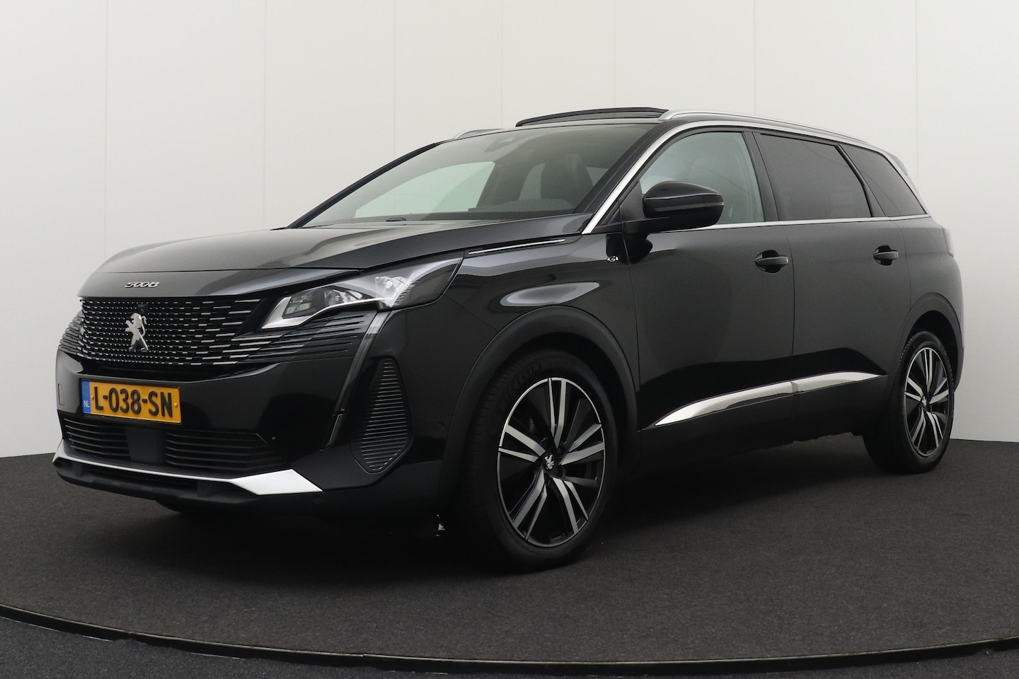 Peugeot 5008 - 130 PK Aut. GT-Line 7-Pers Pano-dak Adapt. Cruise 360* Camera - AutoWereld.nl