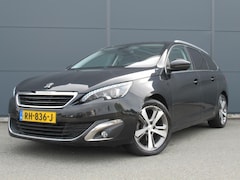 Peugeot 308 SW - 1.2 PureTech Blue Lease Premium | Led | Navigatie | Clima | Cruise | Donker glas