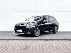 BMW 2-serie Active Tourer - 225e xDrive | M-Sport | Stuurwielrand verwarmd | Glazen panoramadak |