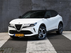 Alfa Romeo Junior - Ibrida Sport Speciale 1.2 Turbo Hybrid 145pk Automaat SCHUIF-DAK | ADAPT. CC | DODE HOEK |