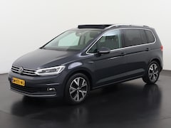 Volkswagen Touran - 1.5 TSI Highline DSG | 7 Persoons | Panoramadak | Digital Cockpit | Zondag Open