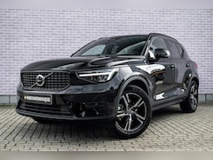 Volvo XC40 - 2.0 B4 Plus Dark | Trekhaak | Harman Kardon Audio | Achteruitrijcamera | Parkeersensoren |