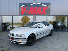 BMW 3-serie - 320i 2.2 AUT Executive NAP Carplay Navi Climate Cruise