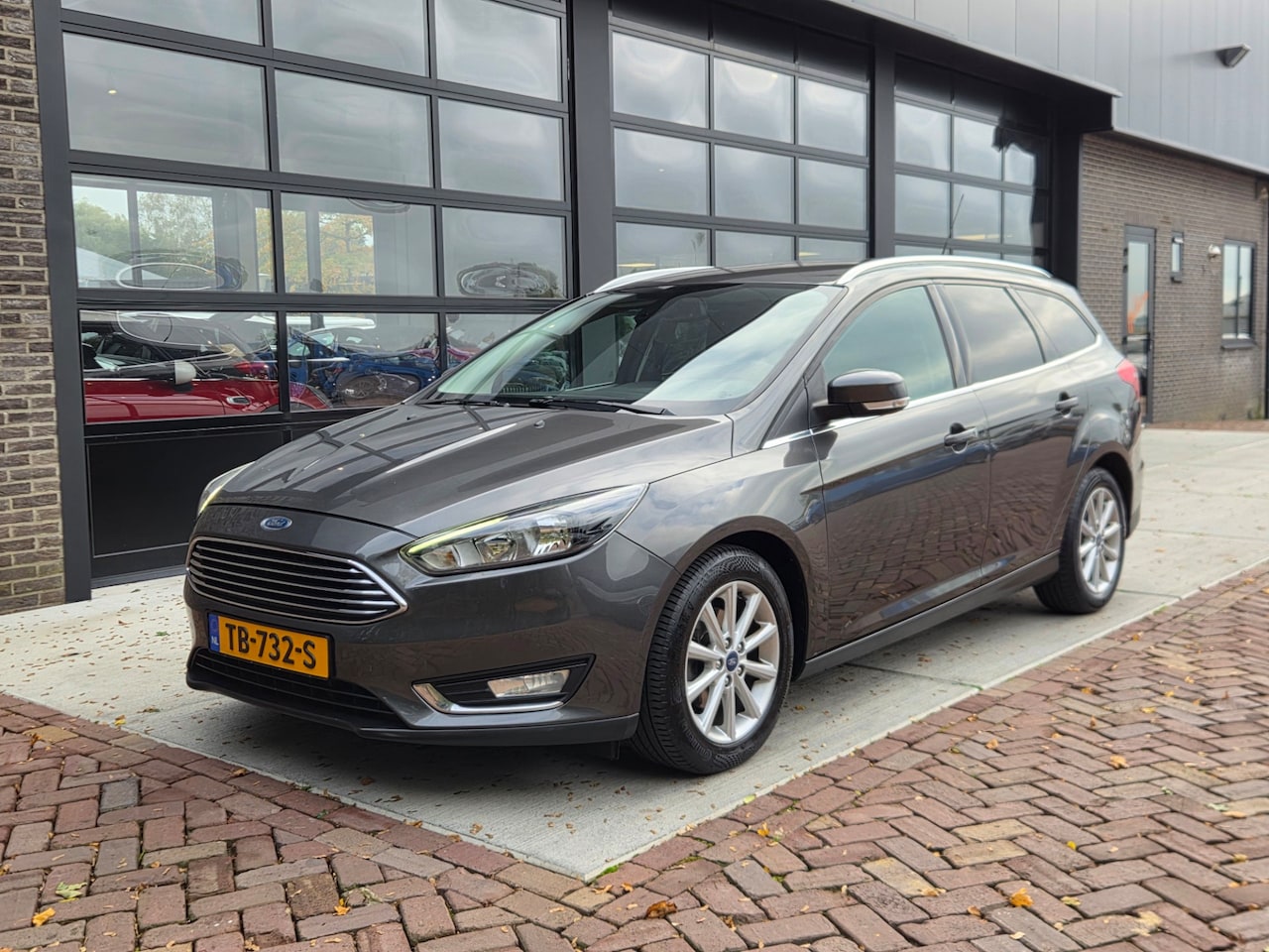Ford Focus Wagon - 1.0 Lease Edition | Navi | CarPlay | Cruise | Airco | - AutoWereld.nl