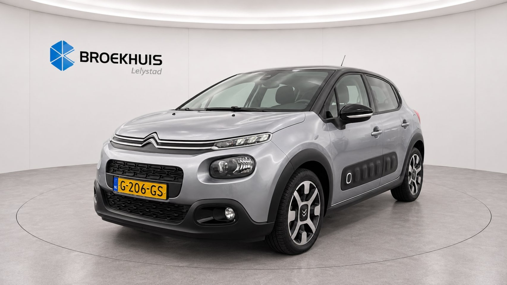 Citroën C3 - 1.2 PURETECH 110PK SHINE / NAVI / CLIMA / LED / PDC / 17" LMV / CAMERA / AFN. TREKHAAK / B - AutoWereld.nl