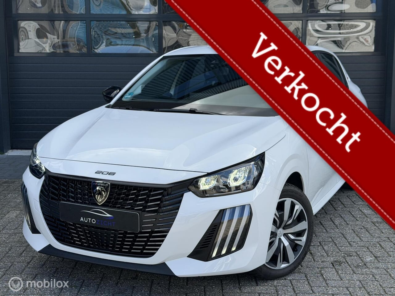 Peugeot 208 - 1.2 Hybrid 110 e-DCS6 Allure 1.2 Hybrid 110 e-DCS6 Allure - AutoWereld.nl