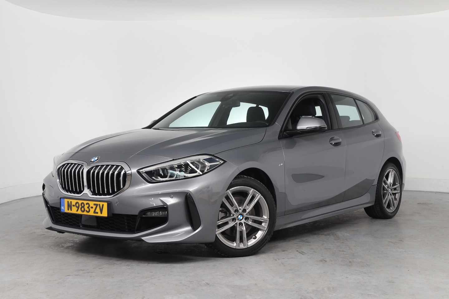 BMW 1-serie - 118i Business Edition M Sport | 1e Eigenaar! | Dealer Onderhouden! | Sportstoelen | LED | - AutoWereld.nl