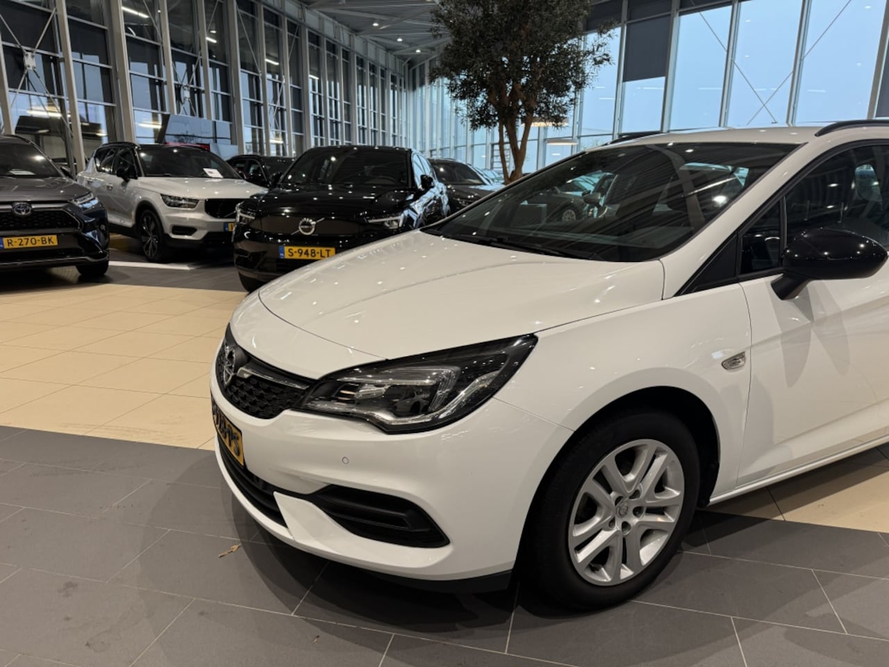 Opel Astra Sports Tourer - 1.2 Edition 1.2 Edition - AutoWereld.nl