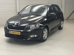 Skoda Fabia - 1.2 TSI Drive 5 drs / All Seasonbanden / Airco / Cruise Control / Stoelverwarming / Blueto