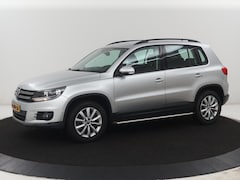 Volkswagen Tiguan - 1.4 TSI Sport&Style | Trekhaak | Cruise control | Stoelverwarming | Climate control | Blue