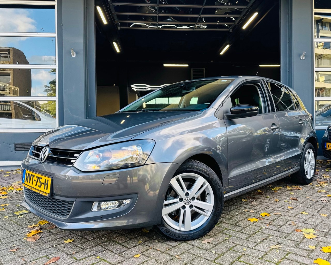 Volkswagen Polo - 1.4-16V Highline | *AUTOMAAT* | Airco | Stoelverwarming voor | NAVI - AutoWereld.nl
