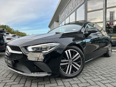 Mercedes-Benz CLA-klasse Shooting Brake - 180 Business Luxury | Automaat | Pano | Elek trekhaak |sfeerverlichting| Camera | Memory |