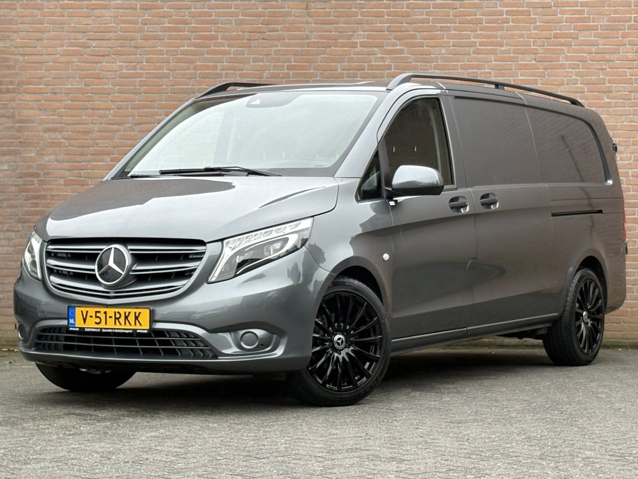 Mercedes-Benz Vito - 114CDI 136PK L3 9G-Tronic / Distronic / 2.500KG Trekhaak / Euro6 - AutoWereld.nl