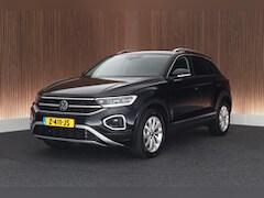 Volkswagen T-Roc - 1.5 TSI 150pk DSG Style Trekhaak Keyless Camera Navigatie LED