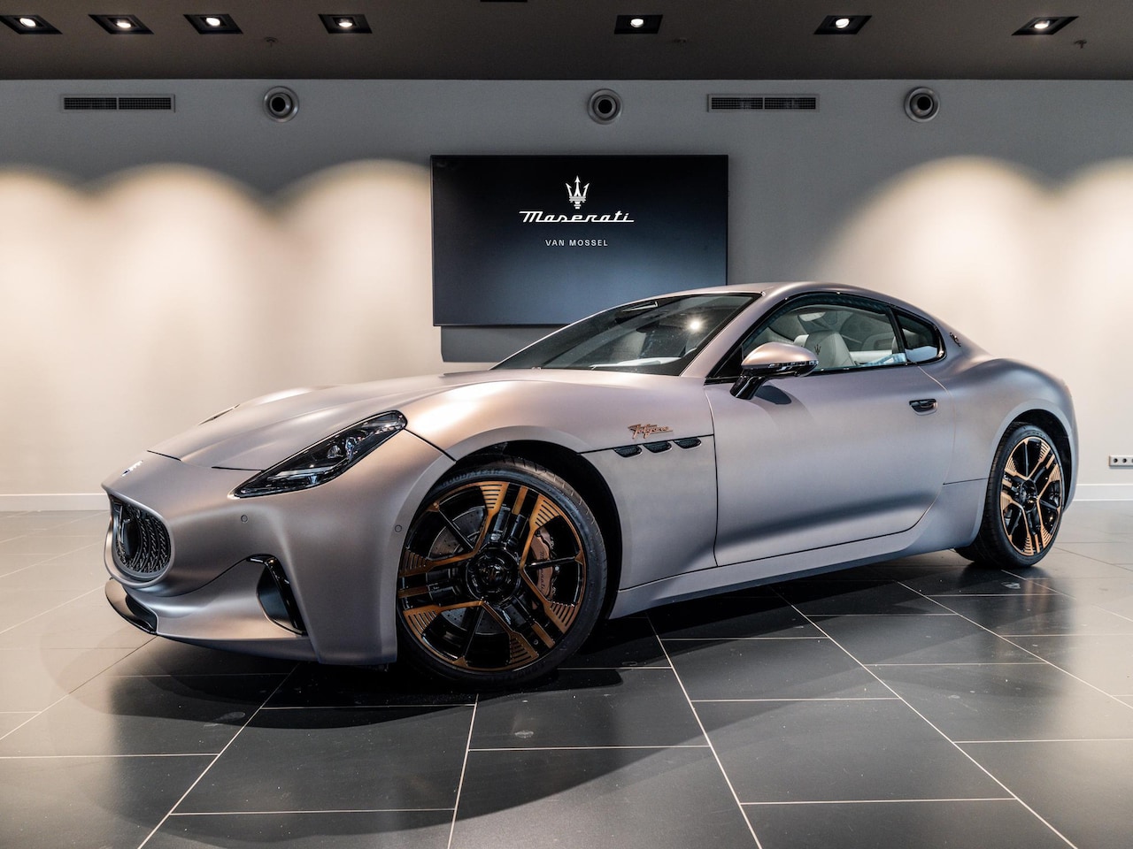 Maserati GranTurismo - Folgore | 760 PK | Stoel- en Stuurverwarming | 360° Camera | Luchtvering | Sonus Faber Aud - AutoWereld.nl