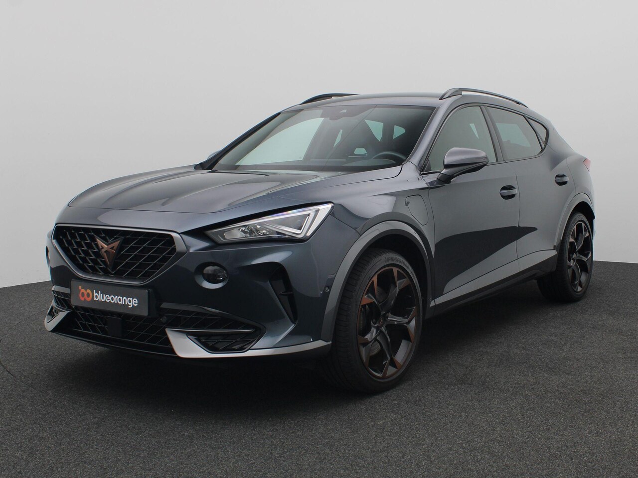 CUPRA Formentor - 1.4 e-Hybrid VZ Performance 245PK DSG SOH 95,47%, Trekhaak, Achteruitrijcamera, Verwarmbar - AutoWereld.nl